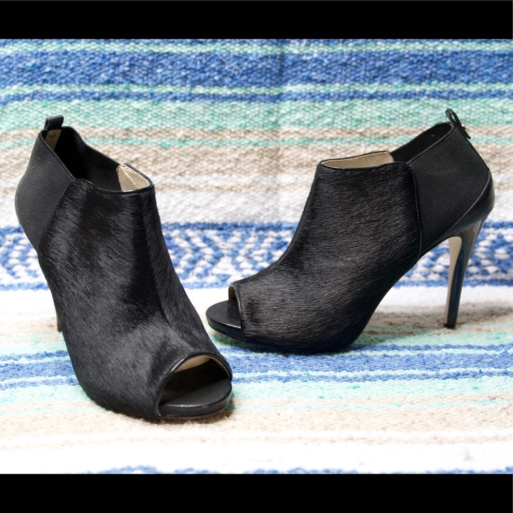 [MICHAEL KORS] Black Calf Hair Ankle Booties
